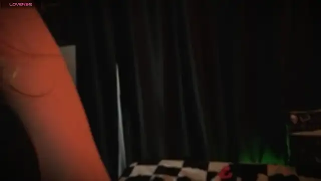 Živý XXX chat EllieMori_