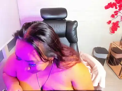 Chat XXX ao vivo de Shara_Oz
