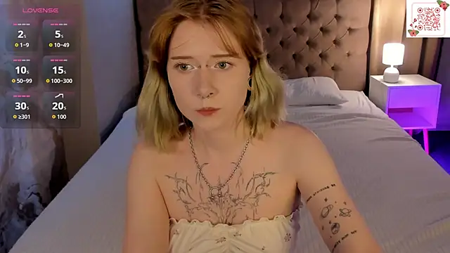 Chat +18 de Elira_Vane ao vivo