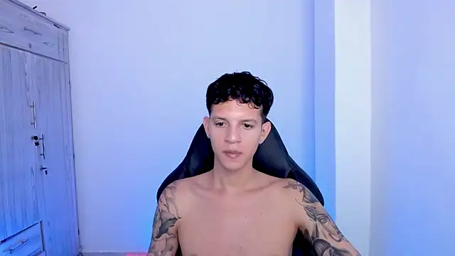 tylerrnova Live XXX-Chat