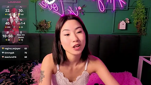 Runi_Asian's Live XXX Chat