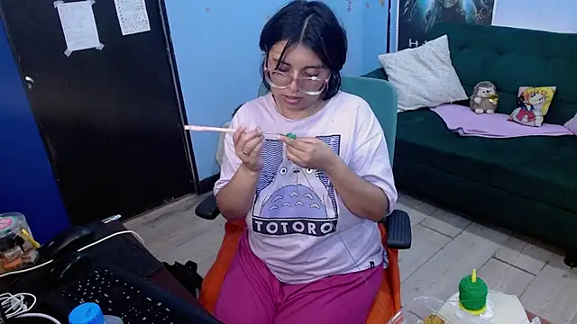 Chat XXX en directo de ohmysqueak