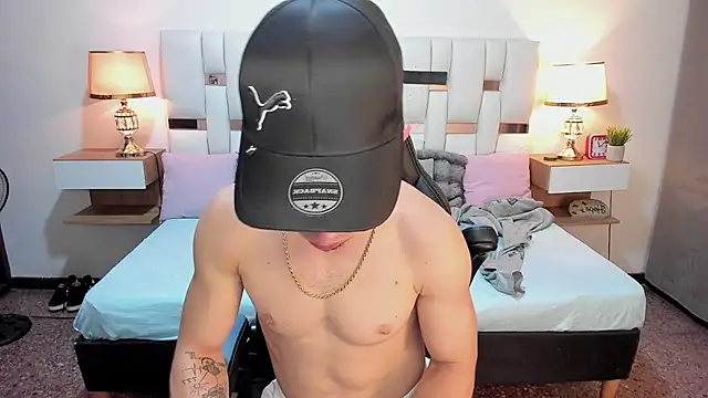 Zeus_damian21 Adlı Modelin Canlı XXX Sohbeti