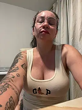 HealingHoney's Live XXX Chat