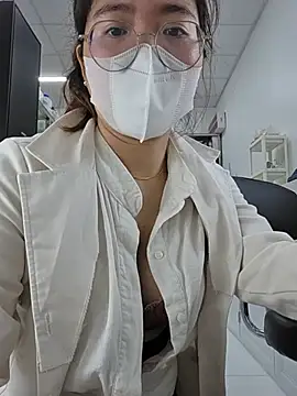 HinaLovely live XXX chat