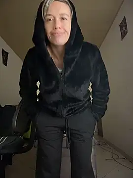 MARILYNKOVANOVA 라이브 XXX 채팅