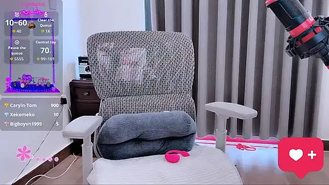 Caryln-Bun Chat XXX live