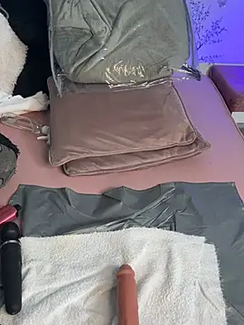 IamSteph13 élő XXX-chatje