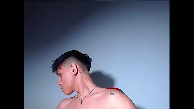 Chat +18 de rowanbig ao vivo
