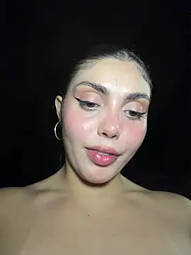zui_lu's Live XXX Chat