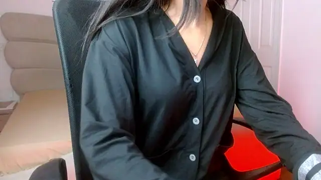 Mini_Meera Adlı Modelin Canlı XXX Sohbeti