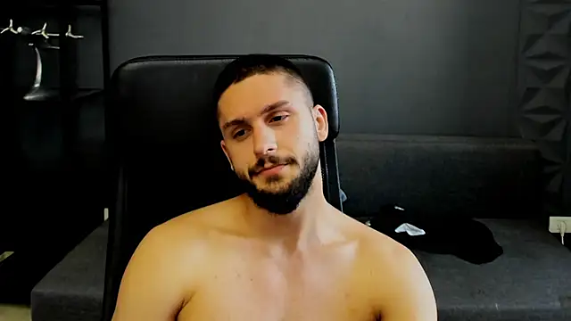 TroyWadee XXX чат на живо