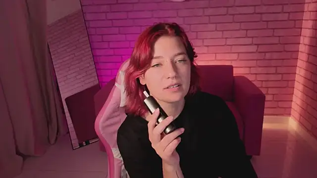 Nikki_Gringer Chat XXX in diretta
