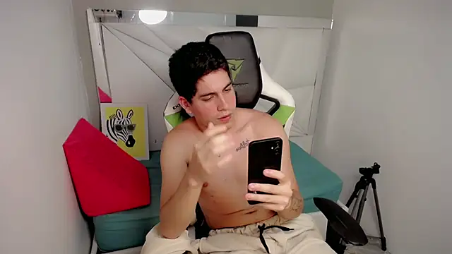 Chat +18 de bby_cashh ao vivo
