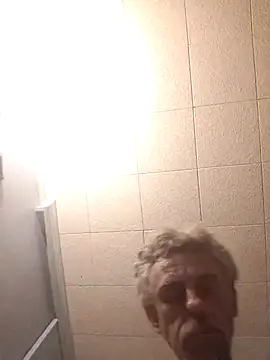 19JaSon83's Live XXX Chat