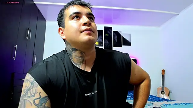 XXX chat uživo modela thiago__cp01