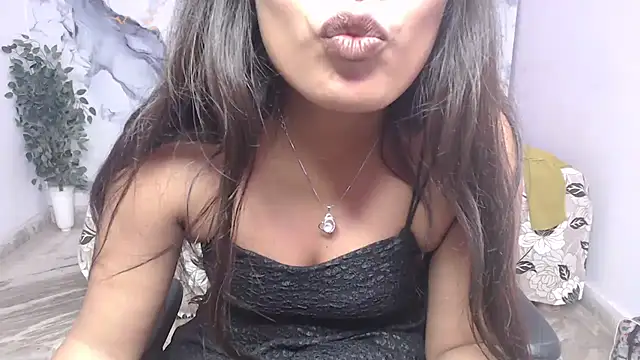 Deevisha-queen's Live XXX Chat
