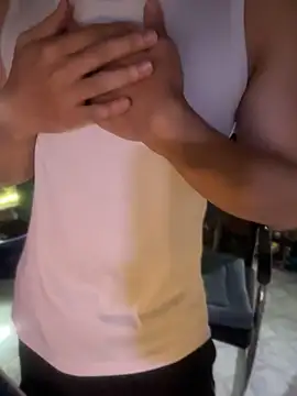 ASIANONAMNE Adlı Modelin Canlı XXX Sohbeti