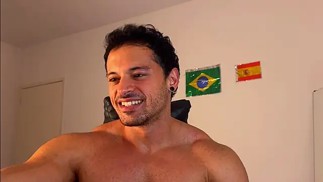 Lucasfit24's Live XXX Chat