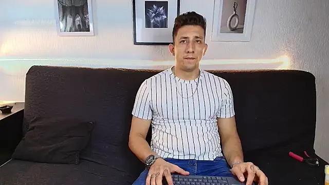 Sr_Maykol live XXX chat