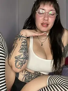 cherryxxox Live XXX-Chat