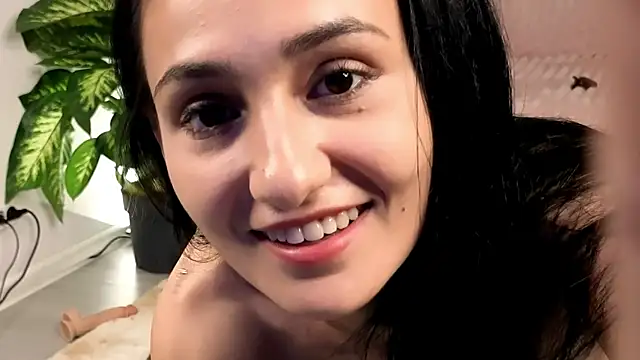 AmaraCrossn Live XXX chat