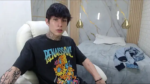 Cry_thereal 即時 XXX 聊天