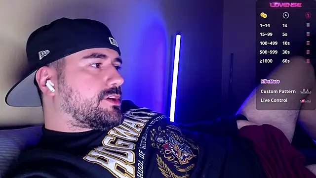DominantTheo's Live XXX Chat