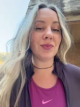 Mona_Plus XXX чат на живо