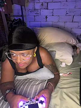 pocketgoddess XXX чат на живо