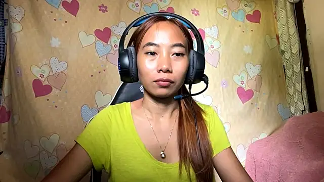 PiaSwida Chat XXX live