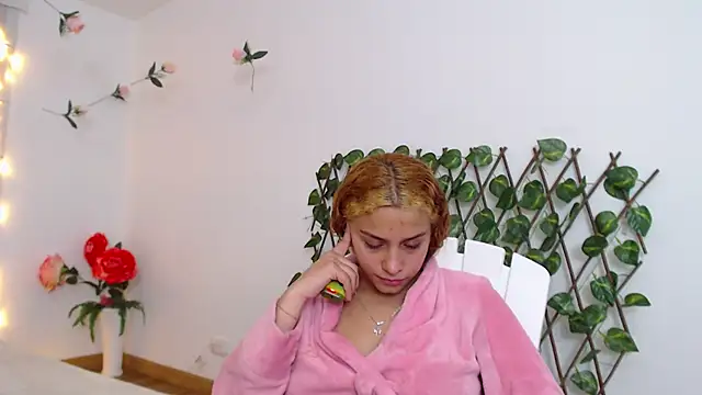 Chat +18 de Sarabubbie ao vivo