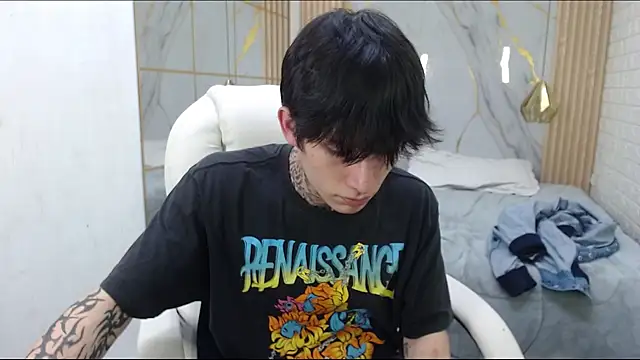 Chat +18 de Cry_thereal ao vivo