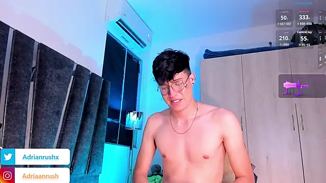 AdrianRushx élő XXX-chatje