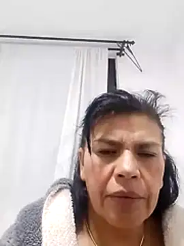 jennifer_squirt1 即時 XXX 聊天