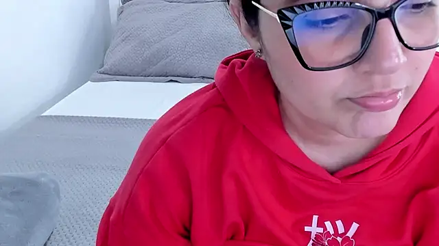 Camilaa_bueno: απευθείας συνομιλία ΧΧΧ