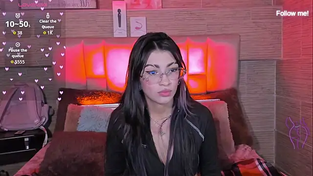 Živý XXX chat mia_devine_