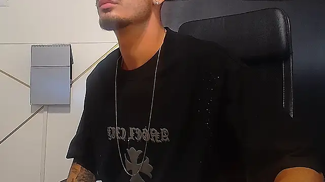 BrandonTate Chat XXX live