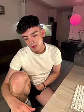 XXX chat uživo modela aronnhidden