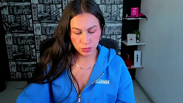 EmiGomez_ Chat XXX in diretta