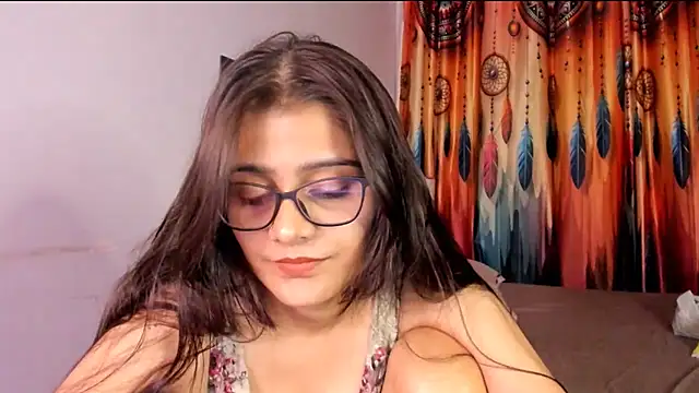 Deanerys live XXX chat