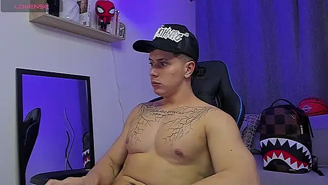Chat +18 de ASHTON_HILS ao vivo