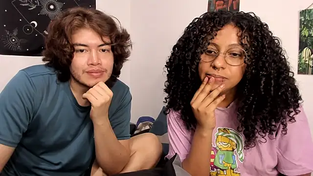 Živý XXX chat hothoneychile