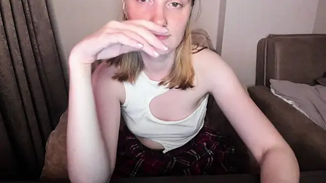 XXX chat uživo modela ReddHotPipper