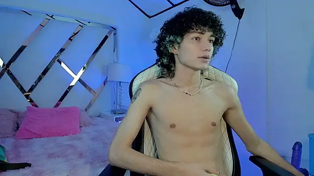 thanier_18's Live XXX Chat