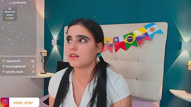 Chat XXX en directo de MiaaCarter_