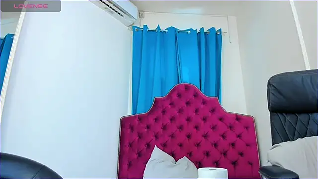 Chat XXX Live ninnadee