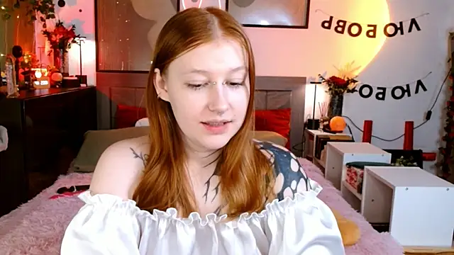 Chat XXX en directo de Ayla_Hicks