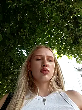 Chat XXX en directo de caressyourself