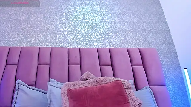 XXX chat uživo modela DianaRed_